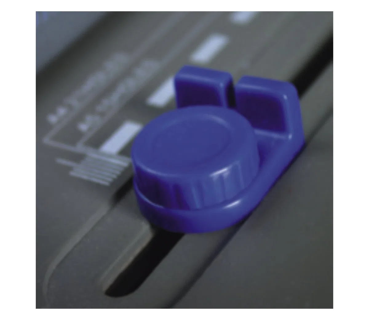 Rilegatrice Bindestream M12+ – Rilegatrice a Dorsi plastici per Formati DIN A4, Perfora 12 Fogli e Rilega fino a 400 Fogli, Macchina per Rilegatura in Metallo (79018)