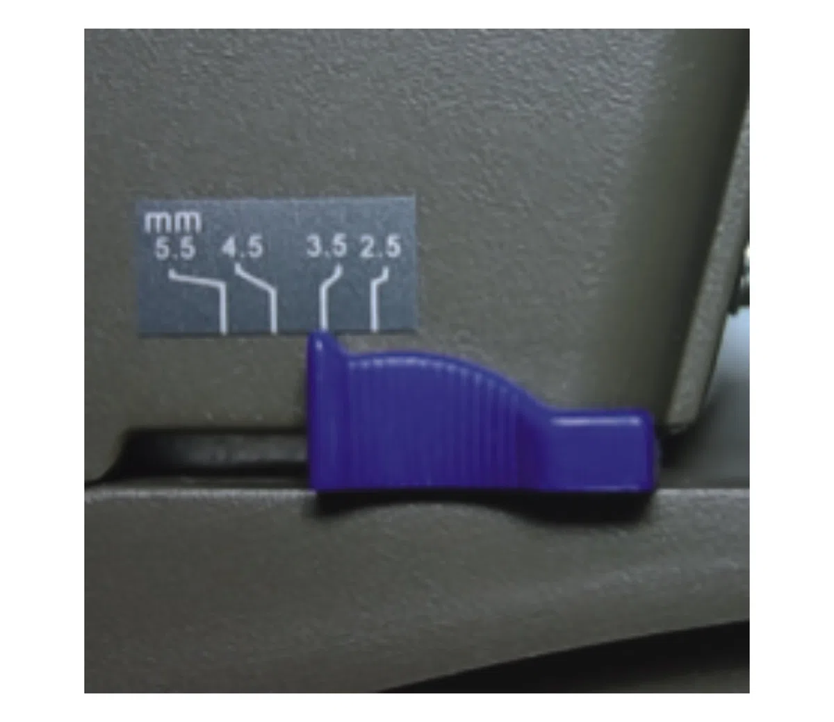 Rilegatrice Bindestream M12+ – Rilegatrice a Dorsi plastici per Formati DIN A4, Perfora 12 Fogli e Rilega fino a 400 Fogli, Macchina per Rilegatura in Metallo (79018)